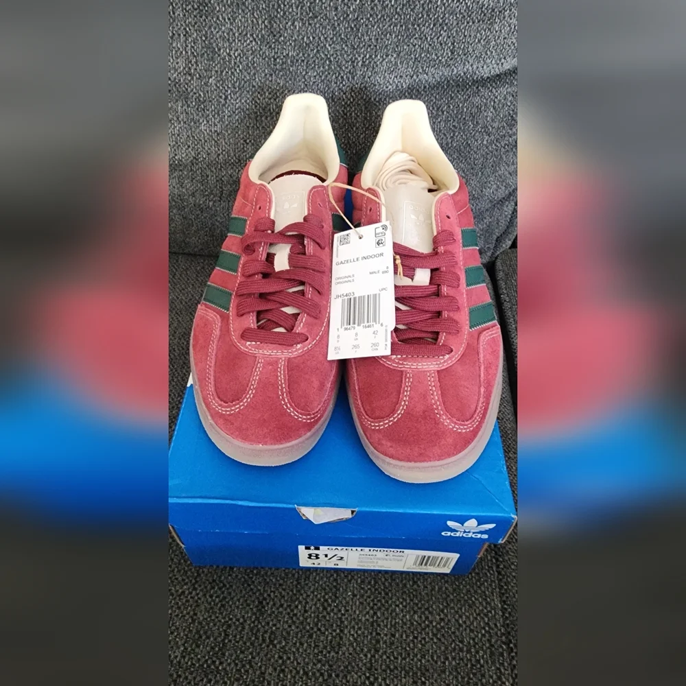 Mens 8.5 Womens 9.5 adidas Gazelle Indoor Shadow Red Shadow Green NWT - Picture 3 of 6